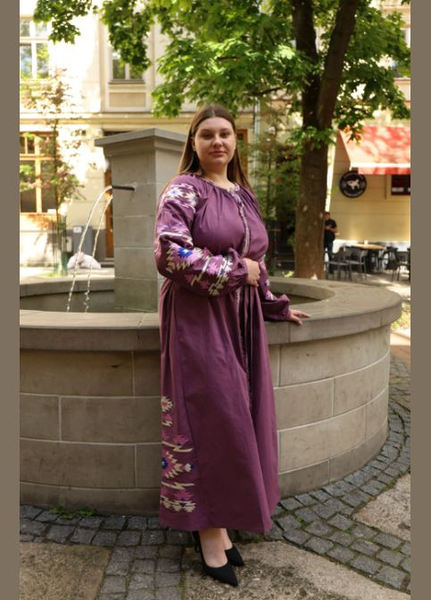 Фіолетовий зимній жіноча вишита сукня калейдоскоп батал фіолетова Galychanka 7119