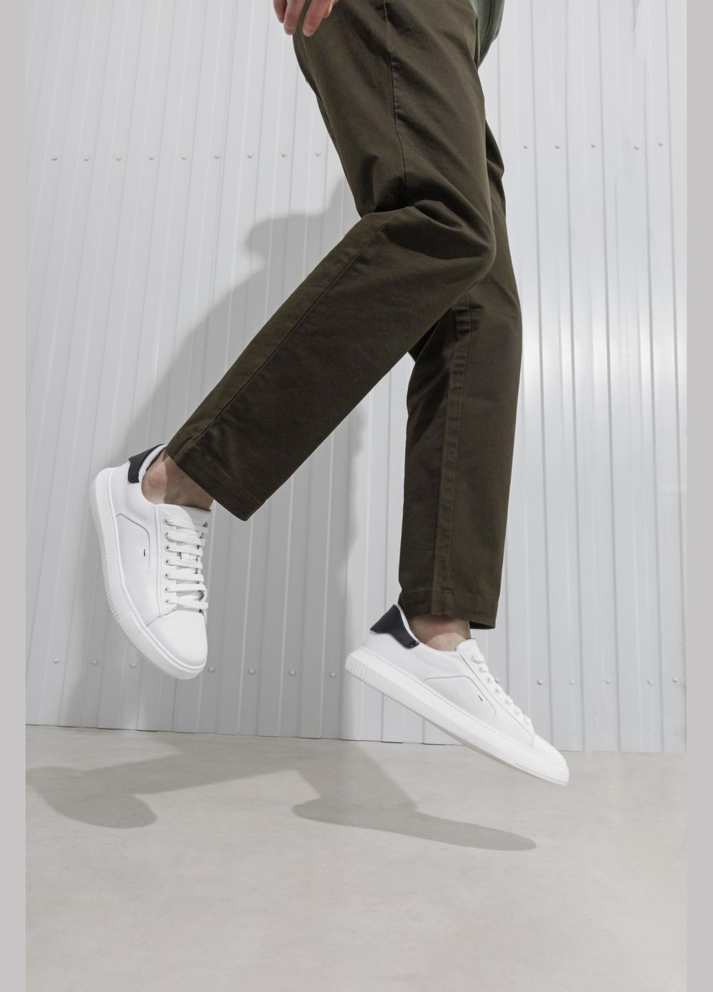 Білі кеди низькі, колір білий Estro