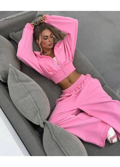 Стильный женский костюм с кофтой на молнии и широкими брюками. No Brand (362209231)