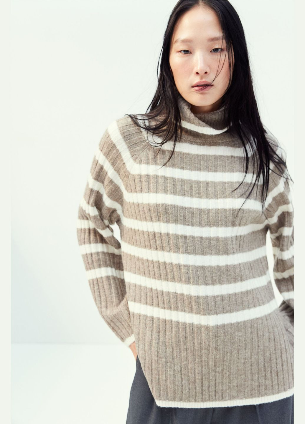 Темно-бежевий демісезонний светр H&M