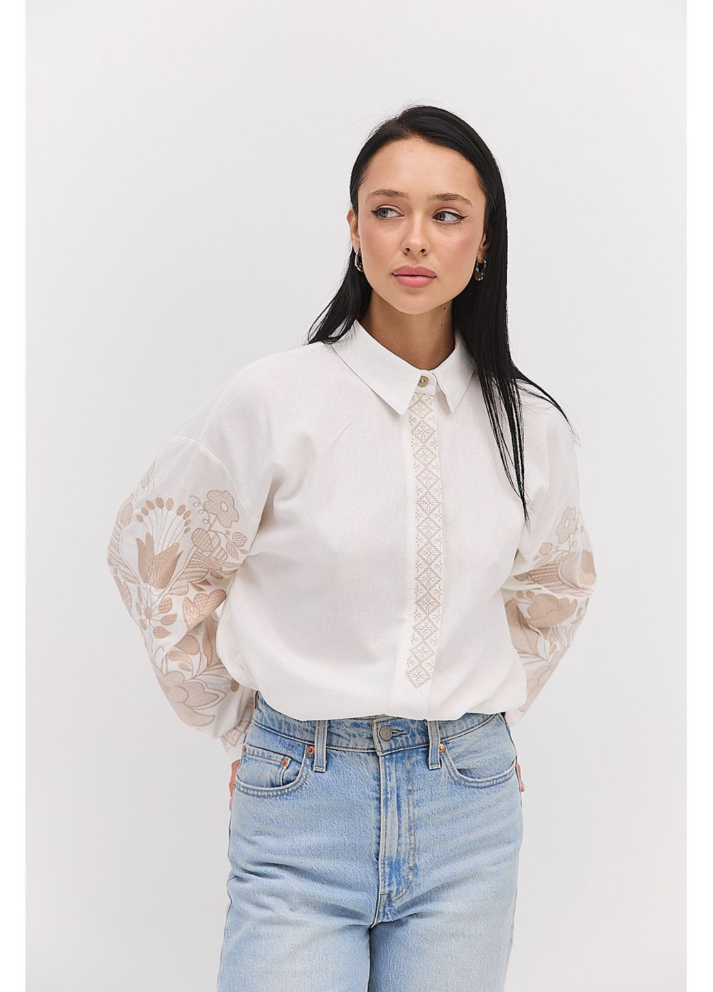 Молочная женская вышиванка молочная с золотыми цветочными и геометрическими узорами Arjen лен (317233829)