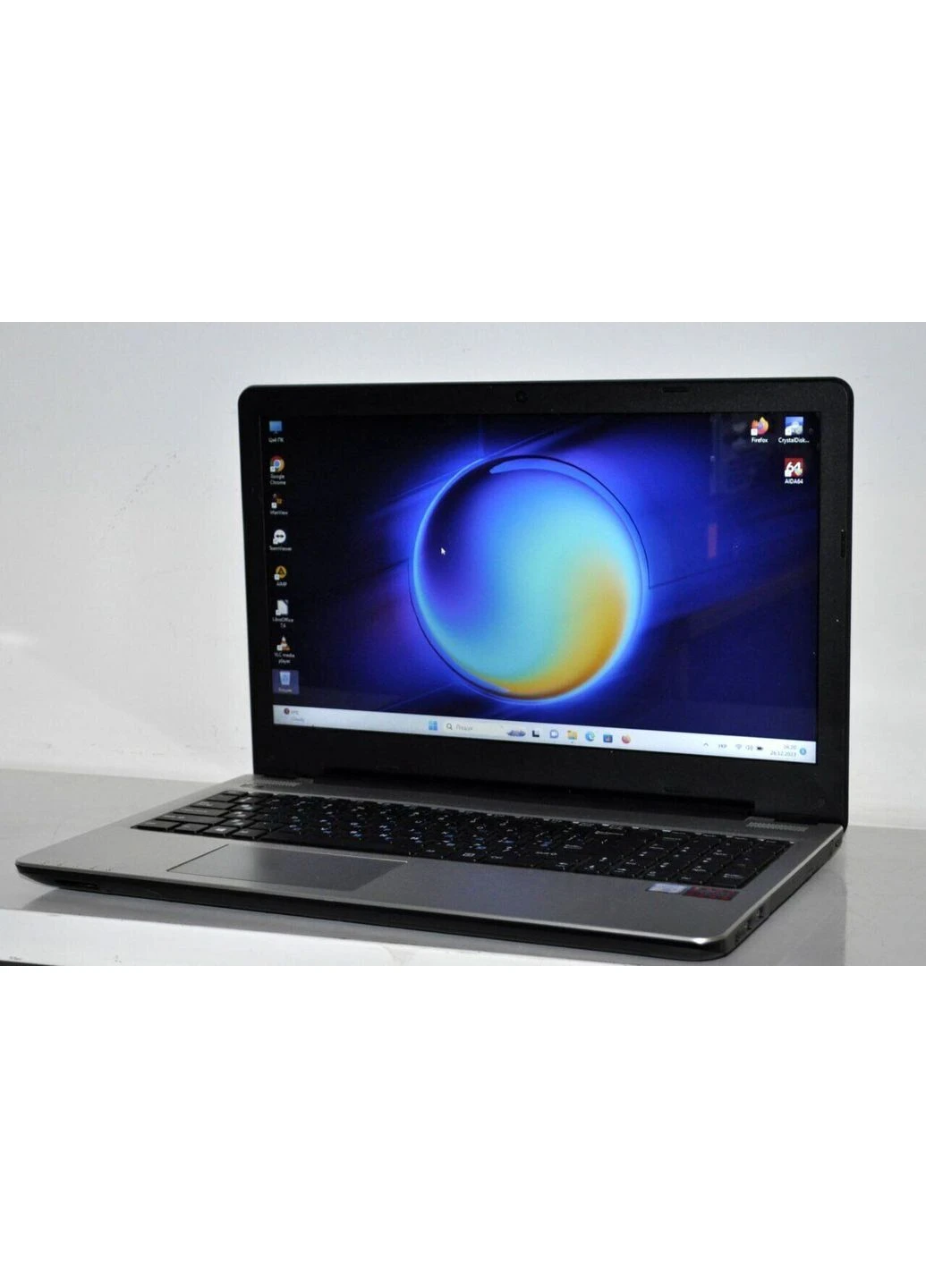 Ноутбук D15S PlaidBook / 15.6" (1366x768) TN / Intel Core i5-6200U (2 (4) ядра по 2.3 - 2.8 GHz) / 8 GB DDR3 / 120 GB SSD NEW / Pegatron (398131723)