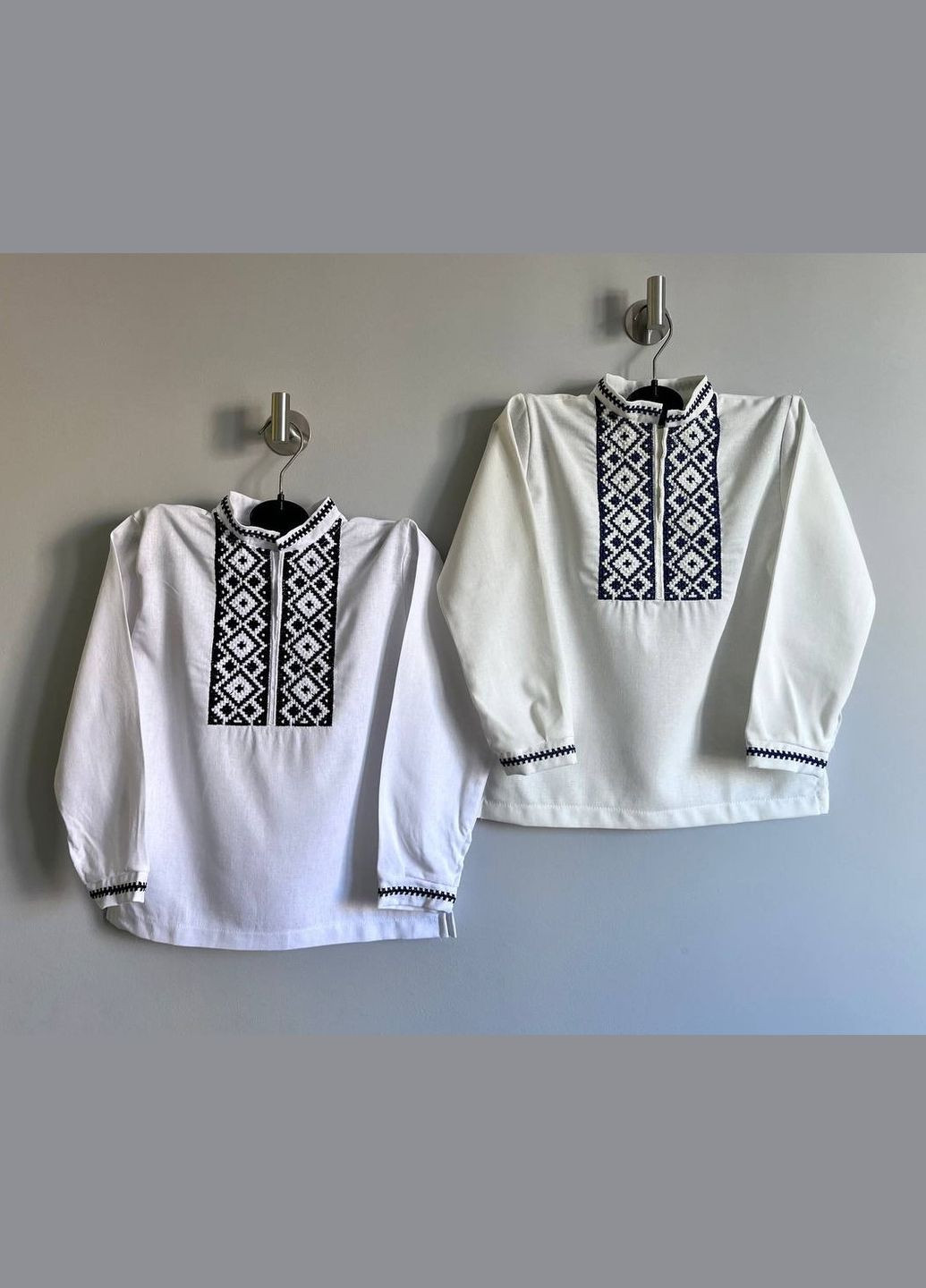 Біла вишиванка для хлопчика біла з традиційним чорним орнаментом візерунок орнамент льон (328560598)