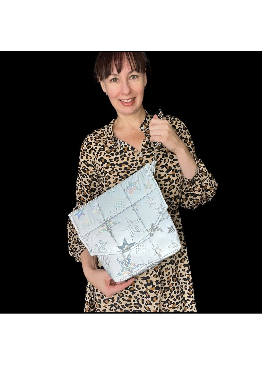 Стьобана, мяка, дута сумка Svitashka водонепроникна, світловідбиваюча з довгим ремінцем через плече. No Brand (311300791)