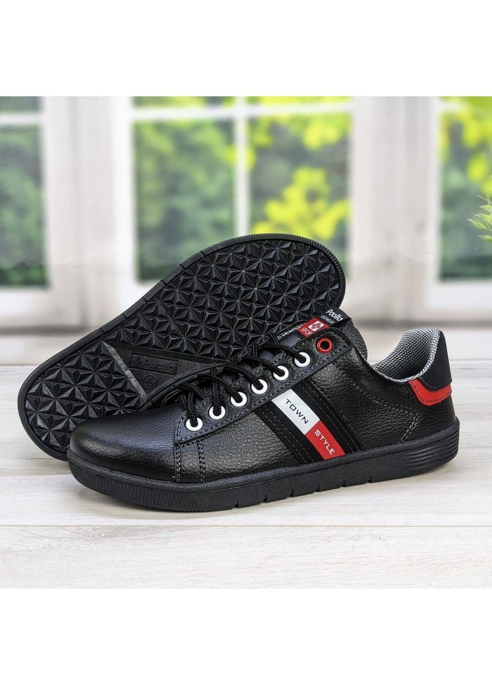 Черные демисезонные кроссовки мужские демисезонные эко-кожа Paolla