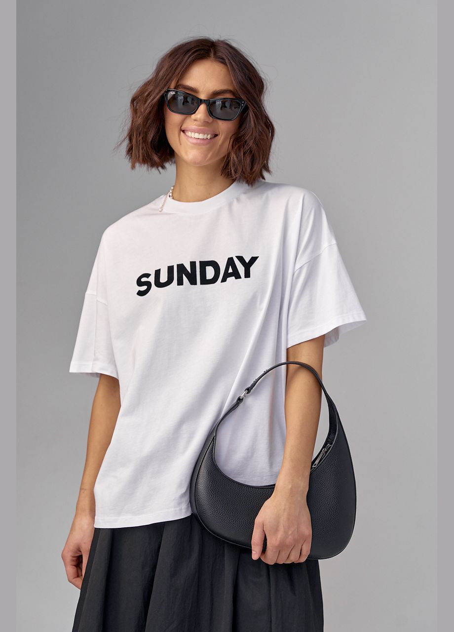 Белая летняя женская футболка oversize с надписью sunday - черный Lurex