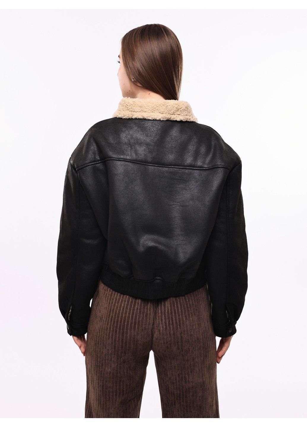 Черная куртка женская No Brand