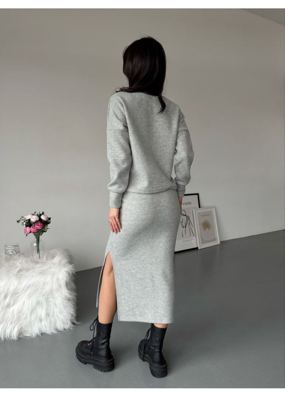 Жіночий костюм кофта та спідниця міді сiрого кольору 36166 Fashion (370757693)