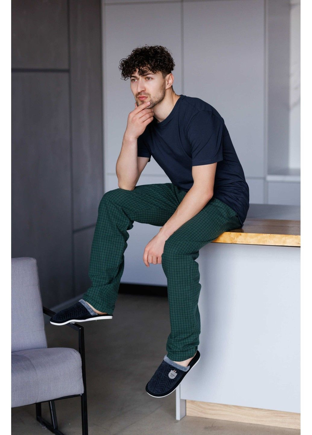 Піжама чоловіча футболка синя + штани SOFT в клітинку зелені Handy Wear (329447820)