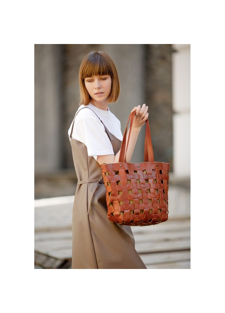 Кожаная женская плетеная сумка Пазл L светло-коричневая Krast (A-026670) BlankNote (327874342)