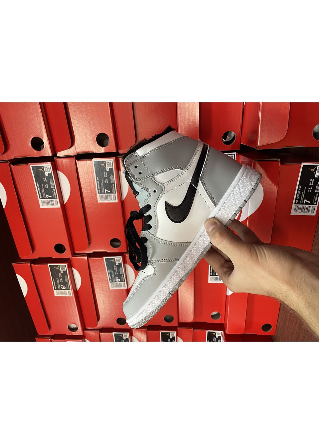 КРОССОВКИ ЖЕНСКИЕ NIKE AIR JORDAN 1 MID GREY WINTER НАЙК АИР ДЖОРДАН No Brand серые демисезоны (367171870)