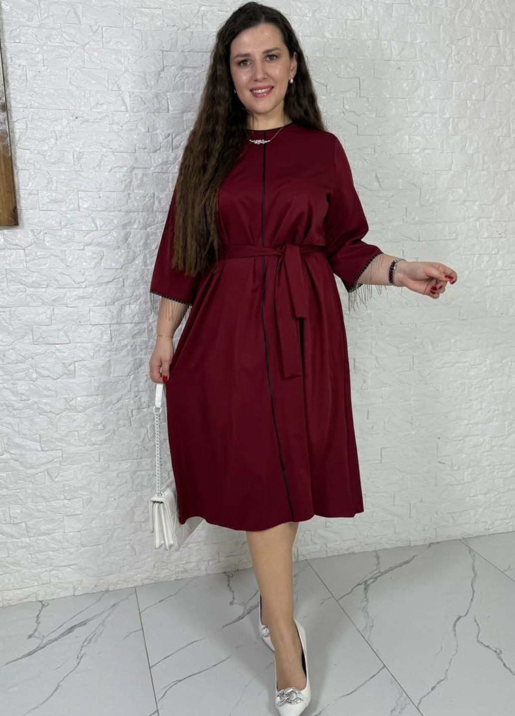Бордова коктейльна жіноча сукня вільного крою з металевою бахромою та чорним кантом а-силует Tik-Tak однотонна