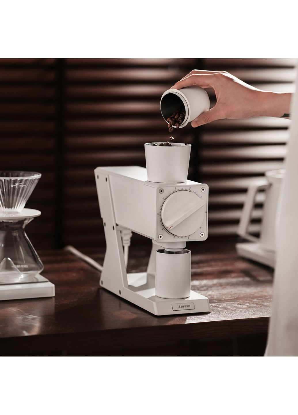 Електрична кавомолка Navigator F74 Біла (G7060W-OS) MHW-3BOMBER (362346307)