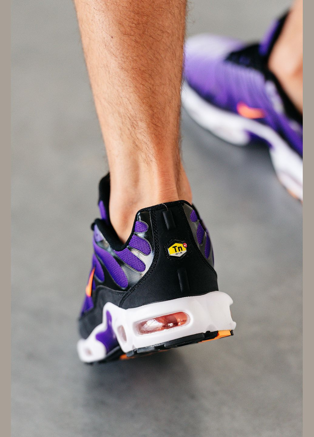Фиолетовые демисезонные кроссовки мужские и женские nike air max tn plus purple | найк аир макс тн плюс фиолетовые No Brand