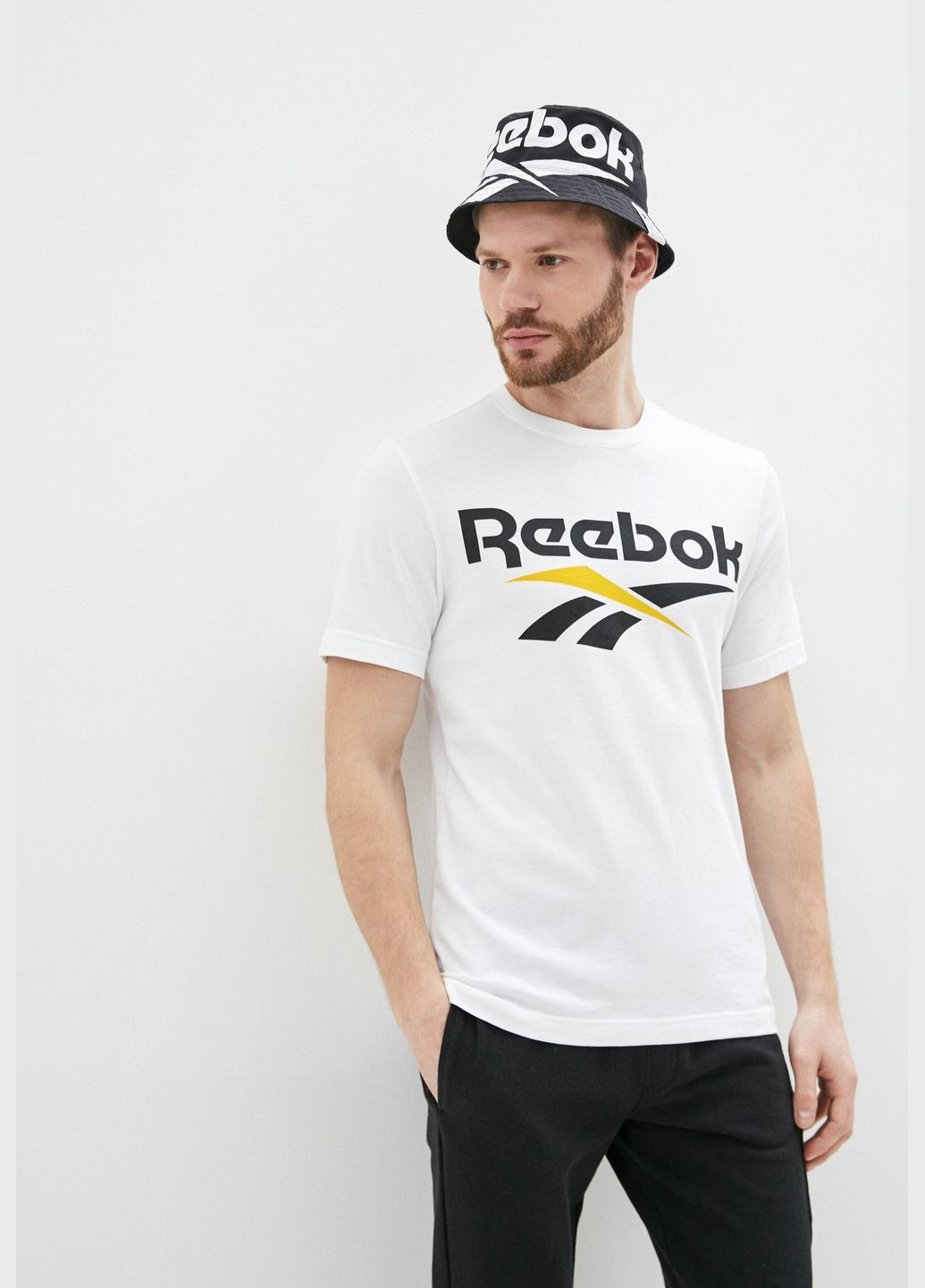 Белая футболка Reebok Classics Vector EC4517