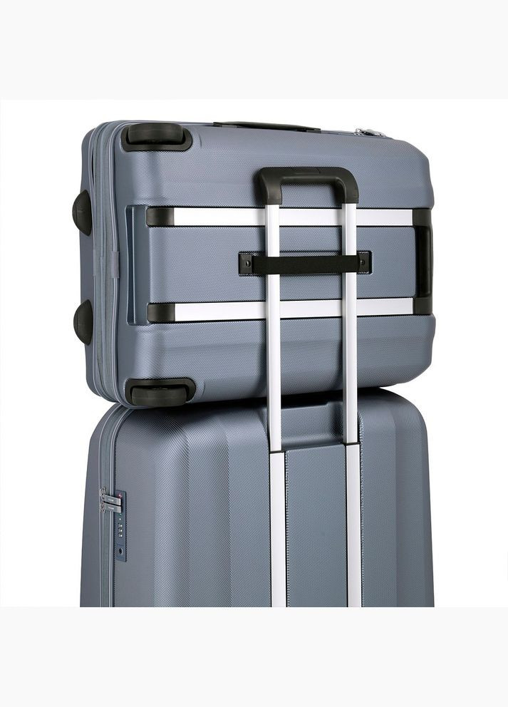 Валіза Xenon 19 Bluestone 38л з USB Ti849406 - 25 Titan (316628348)