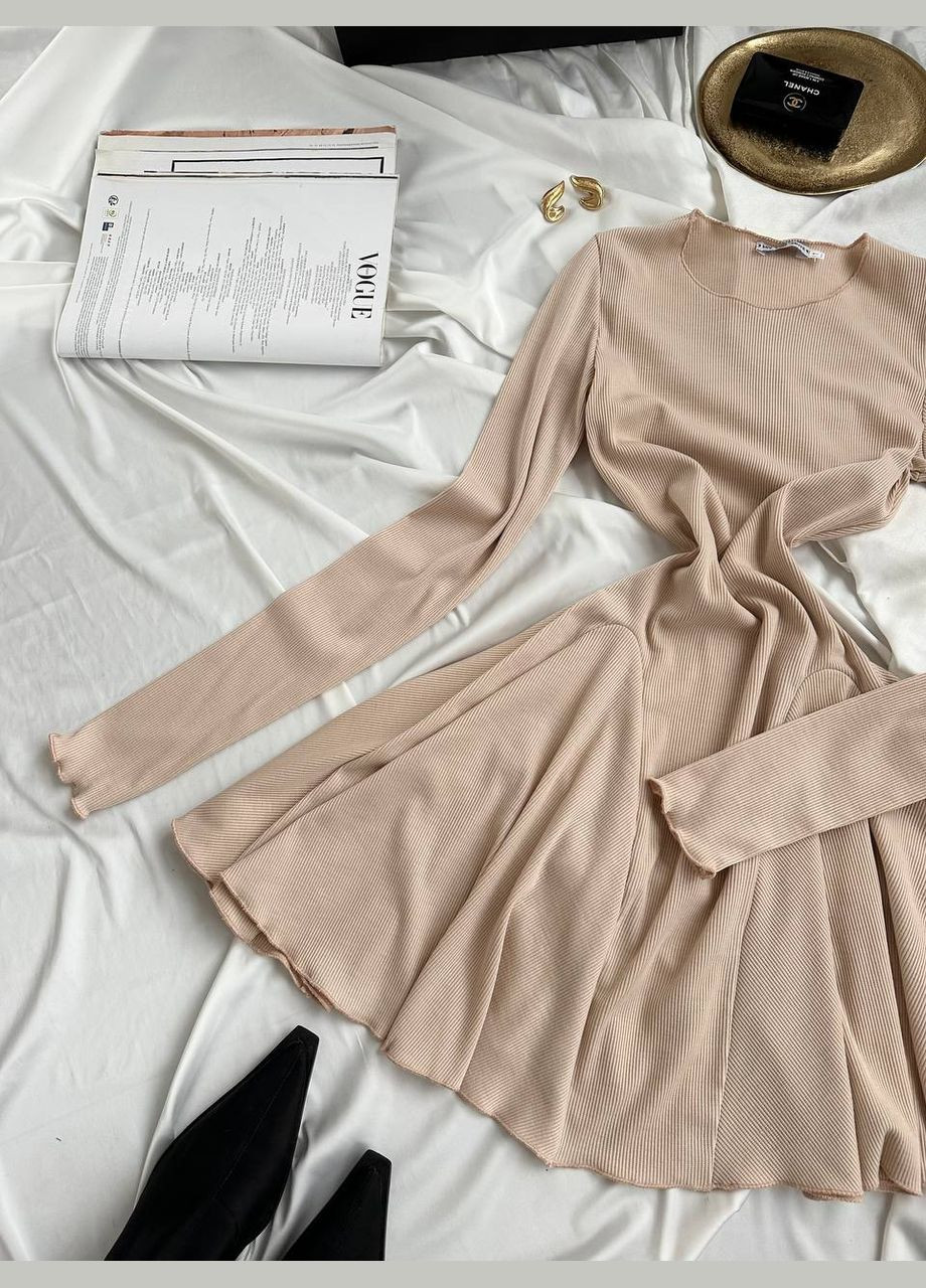 Бежевое повседневный мини-платье с пышной юбкой в рубчик клеш Adelante однотонное