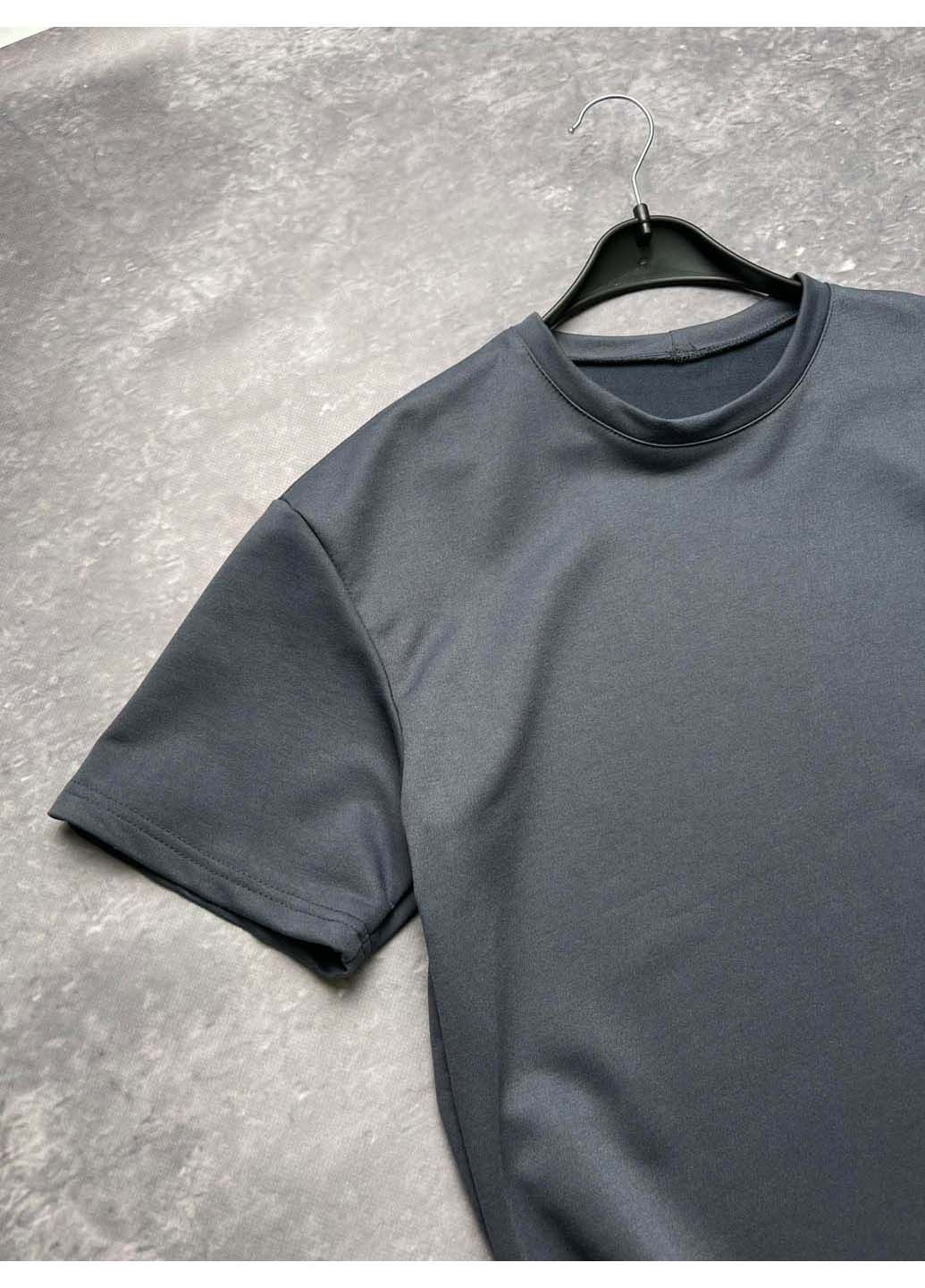 Графитовая футболка Intruder