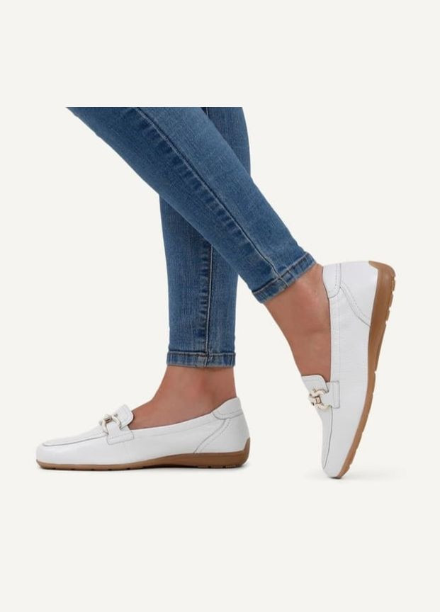 Белые мокасины 9-24654-105 размер Caprice