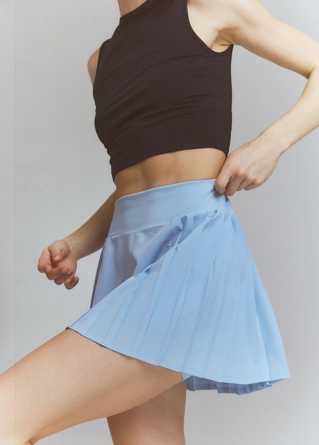 Голубая спортивная однотонная юбка H&M