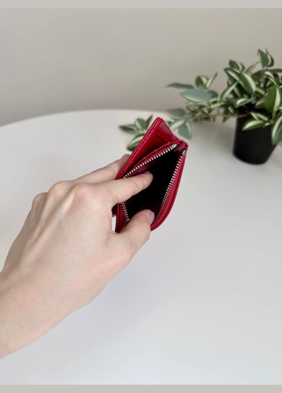 Жіночий маленький шкіряний гаманець на кнопці Classic (314791964)