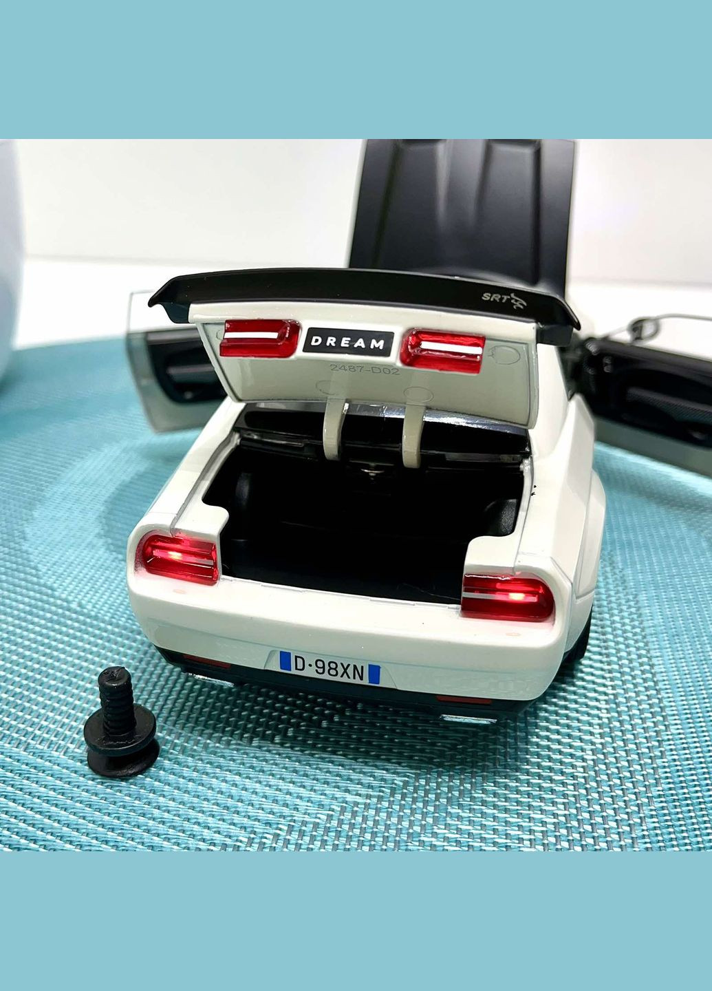 Машинка металлическая Авто Эксперт Chevrolet Camaro 1:24 открываются двери капот багажник свет/звук Белая (GT-12099) No Brand (334003832)