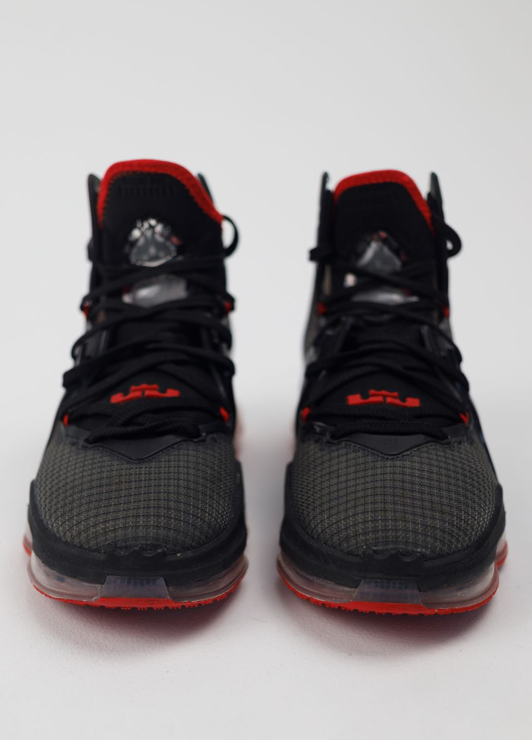 Чорні дитячі кросівки lebron (оригінал) Nike