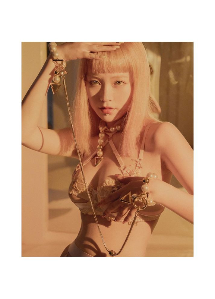 Білий демісезонний наручники-браслети із позолотою moist eyes перлинні UPKO