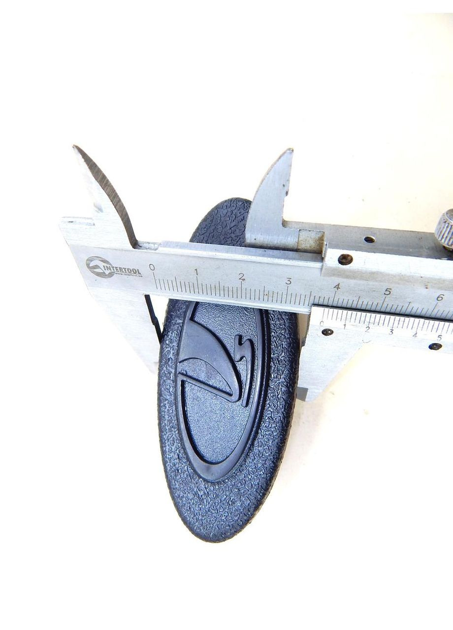 Эмблема руля ВАЗ 21213 (Черная) 39х91 мм (на усиках) 21213-3402070-10 LADA (369610012)