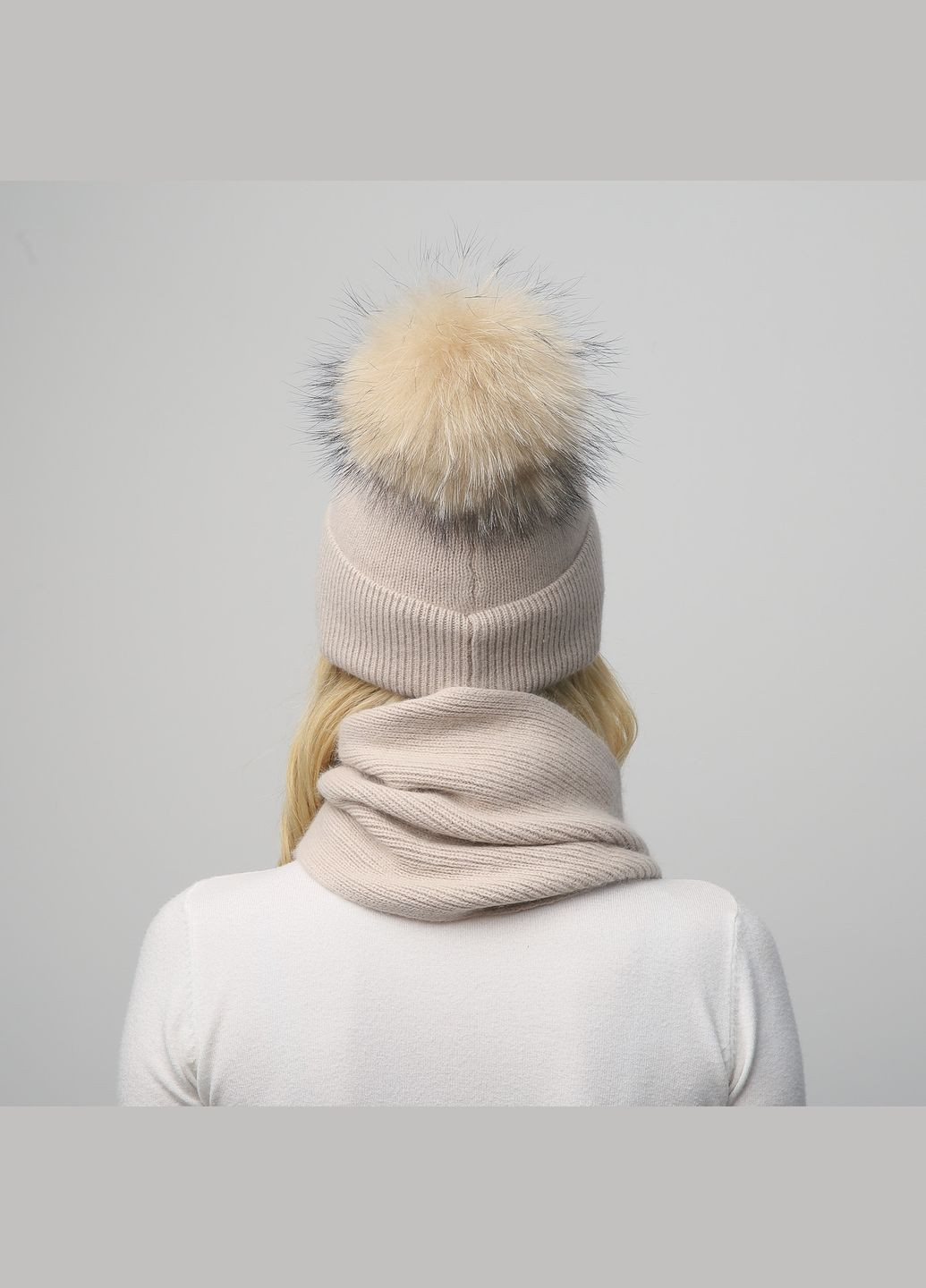 Набір шапка з помпоном + шарф жіночий ангора бежевий GILL LuckyLOOK 948-137 (290278082)