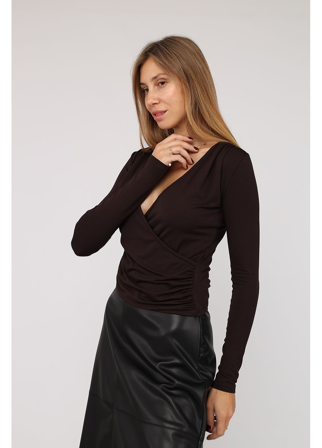 Футболка з довгим рукавом жіноча колір темно-коричневий ЦБ-00283831 Yuki - (362414261)