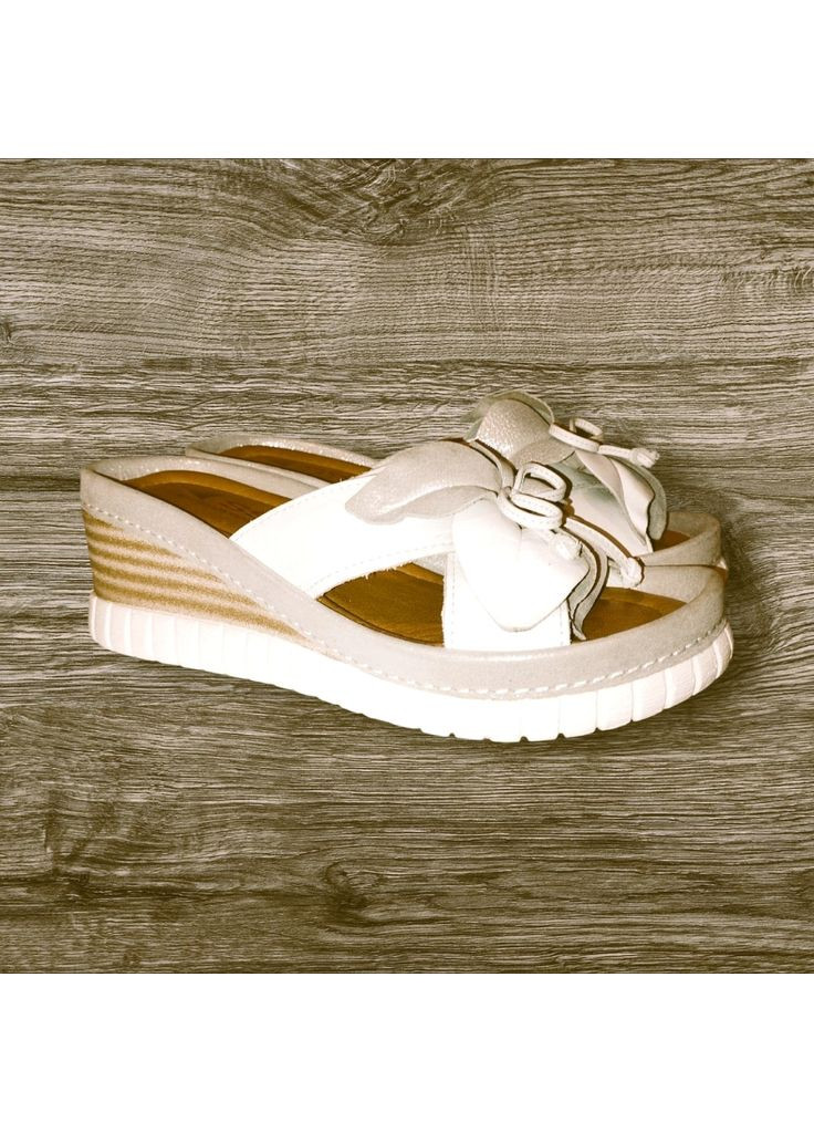 жіночі шльопанці з декором на середній танкетці білі Sherlock Soon (357260925)