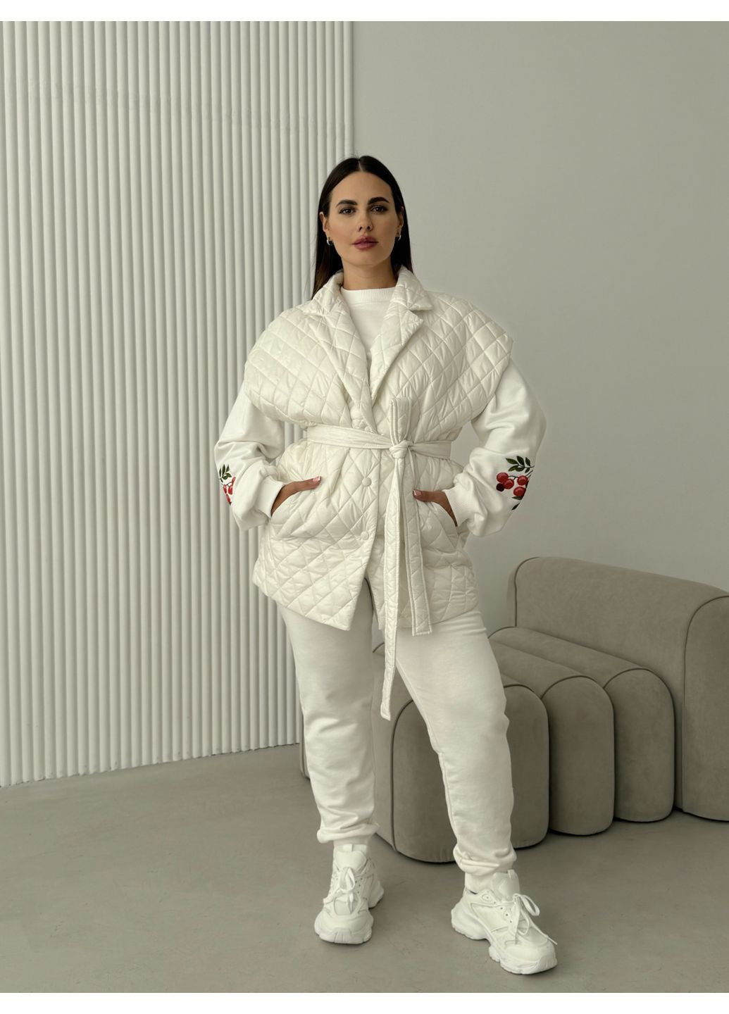 Жилет стеганый с поясом No Brand (369502156)