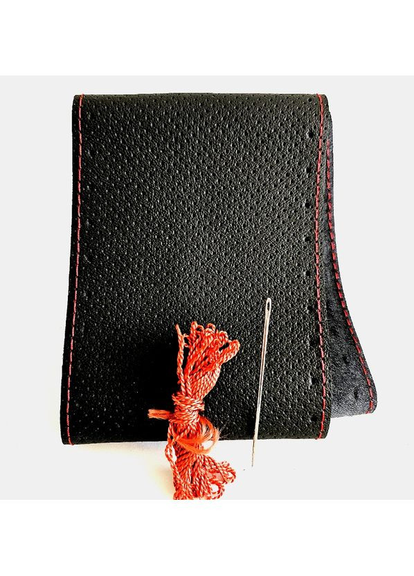 Оплітка на кермо шкіряна з червоним рядком розмір М (37-39см) No Brand перфорована (361433131)