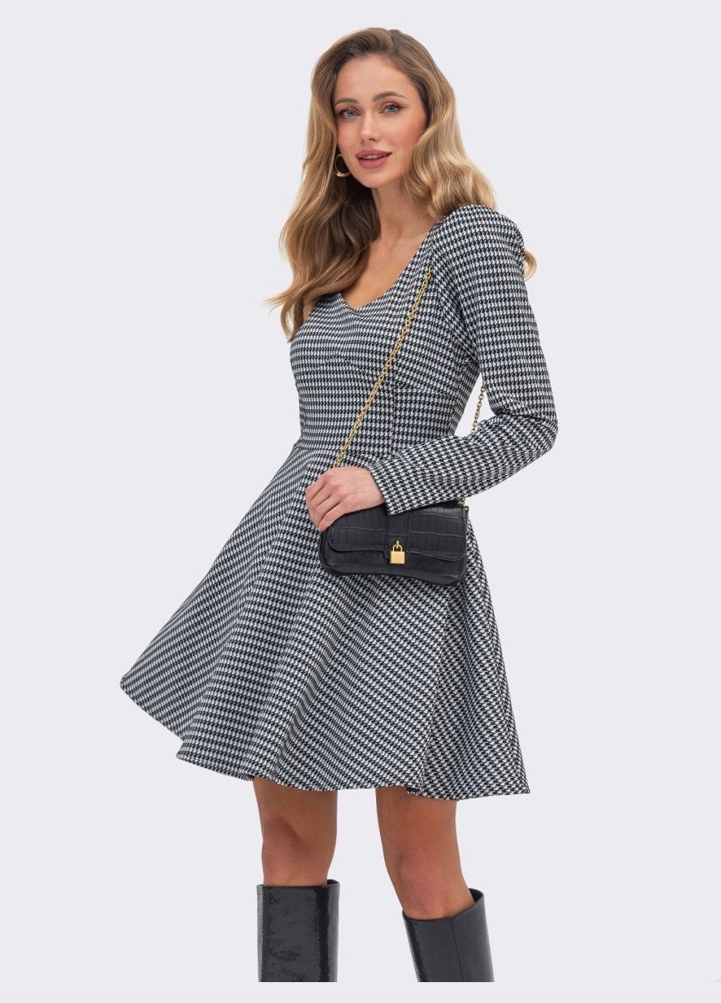 Чорна сукня-кльош зеленого кольору в "гусячу лапку" Dressa