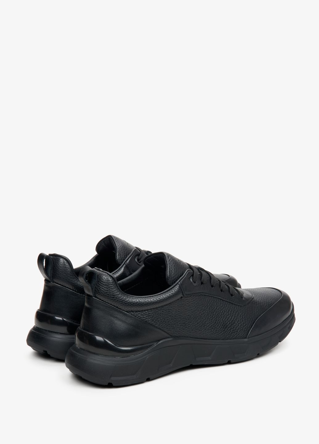 Черные демисезонные кроссовки, цвет черный Estro