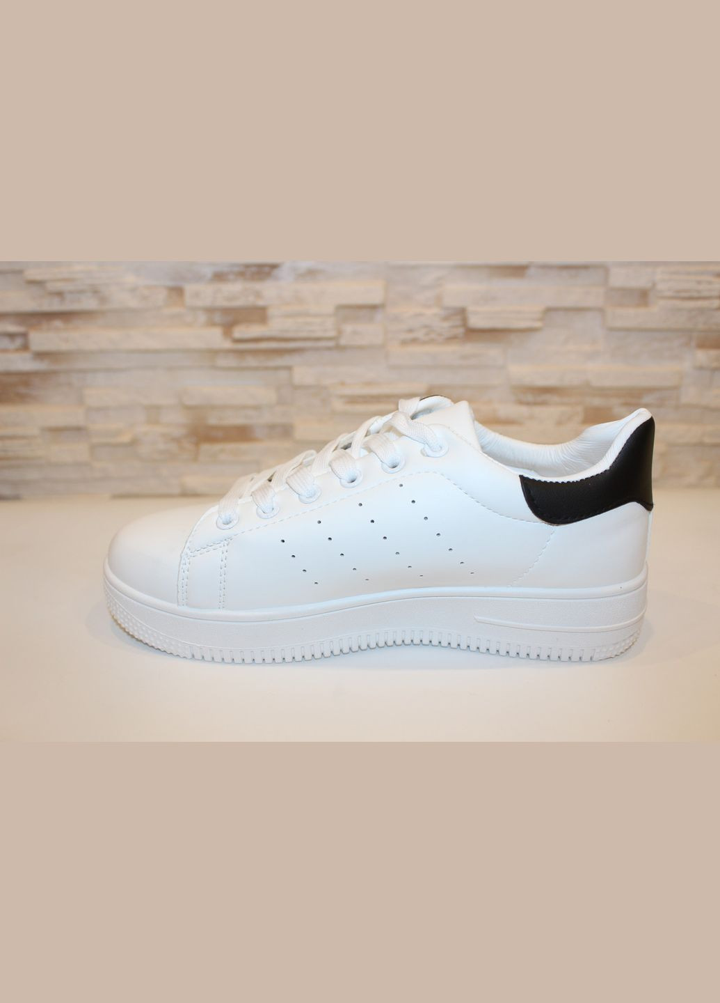 Кросівки жіночі білі на шнурівці No Brand Демісезонні білі демісезони (322929612)