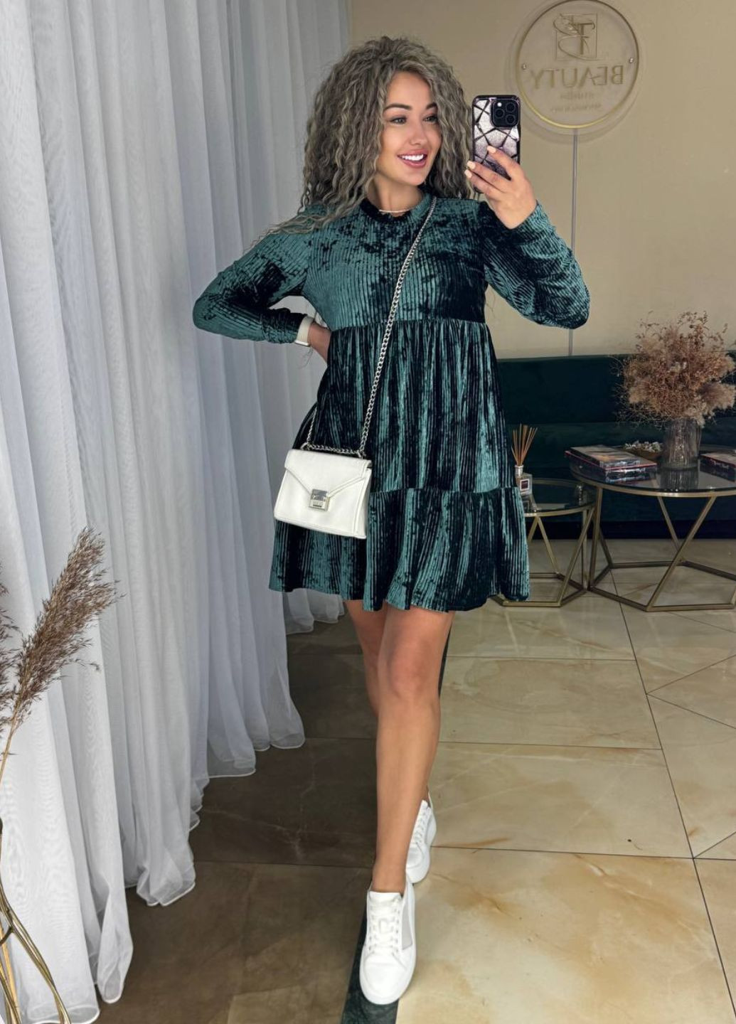 Изумрудное повседневный стильное гофрированно-велюровое платье No Brand однотонное