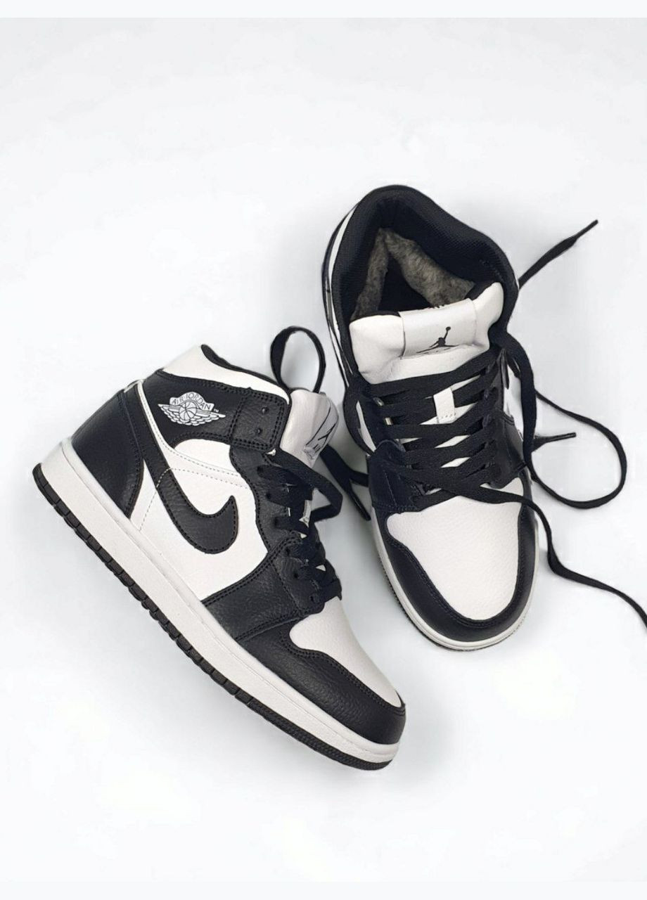 Кроссовки зимние женские и мужские Nike Air Jordan 1 winter black white fur | Найк Аир Джордан 1 высокие черно-белые с мехом No Brand чёрно-белые зима (308072624)