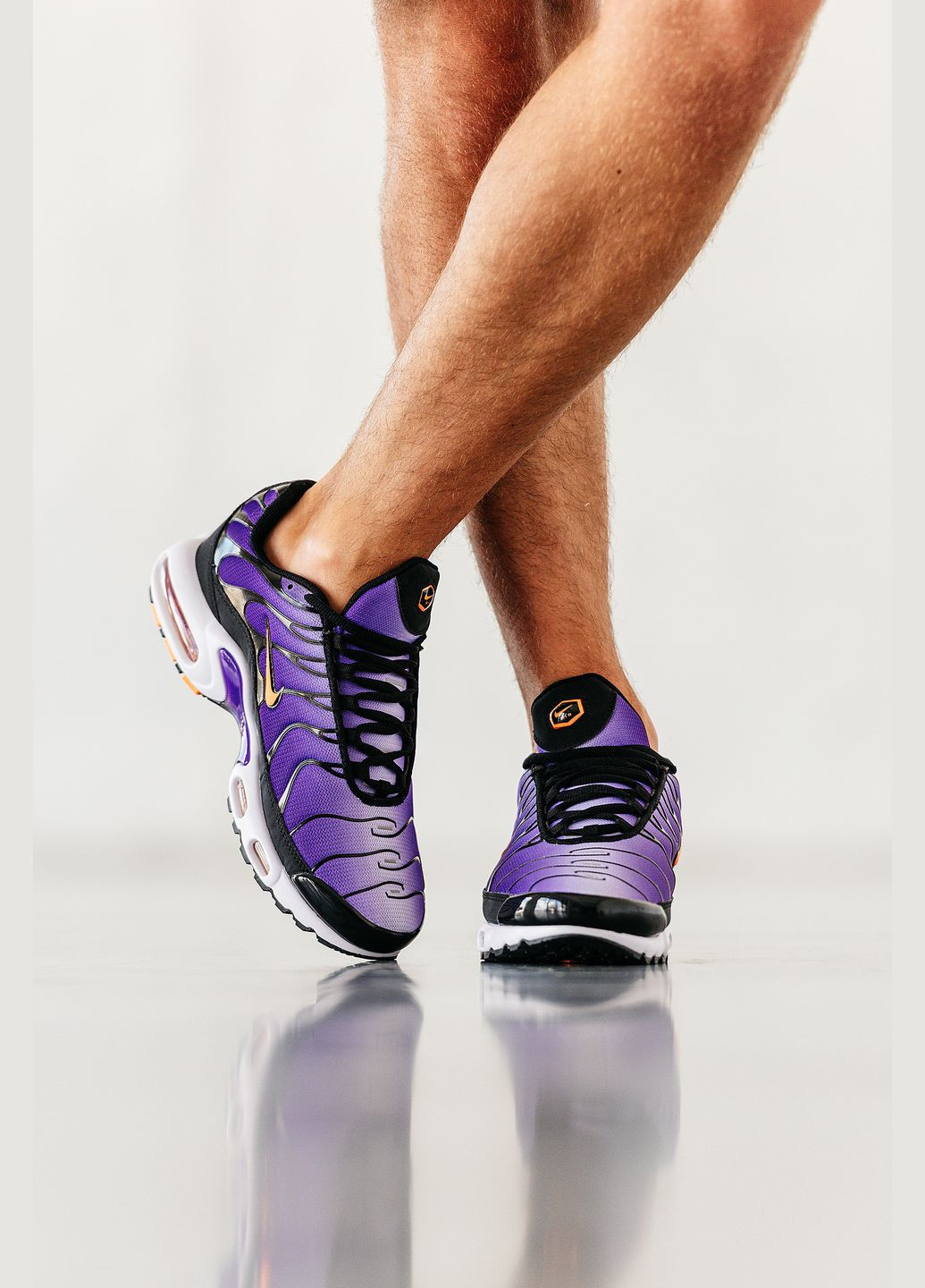 Фиолетовые демисезонные кроссовки мужские и женские nike air max tn plus purple | найк аир макс тн плюс фиолетовые No Brand
