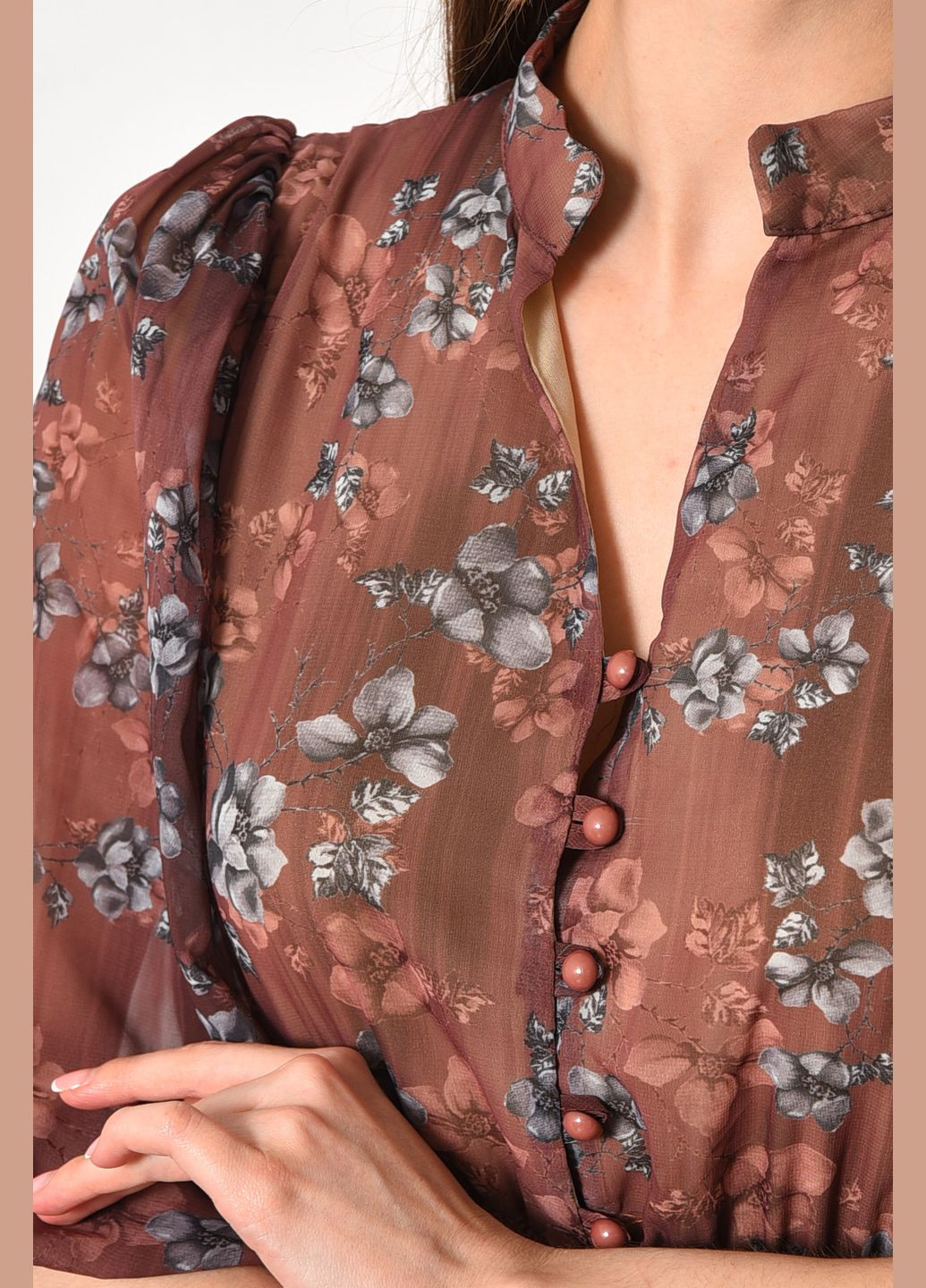 Коричневое кэжуал платье женское шифоновое коричневого цвета с цветочным принтом баллон Let's Shop с цветочным принтом