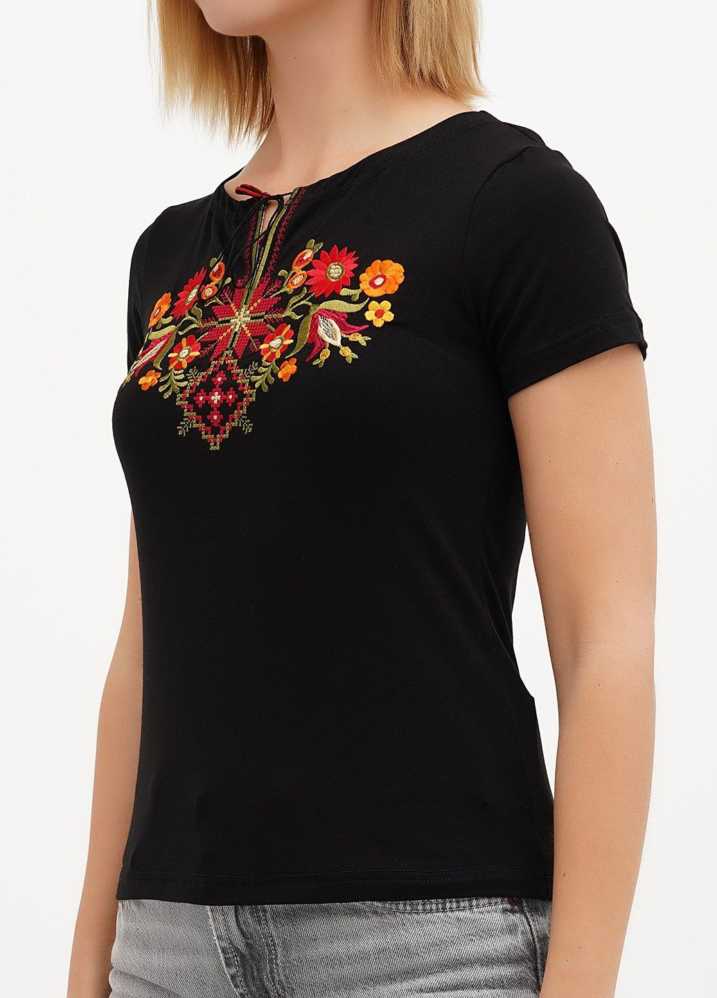 Чорна жіноча вишита футболка лісова пісня червона, чорна Lesia (335077572)