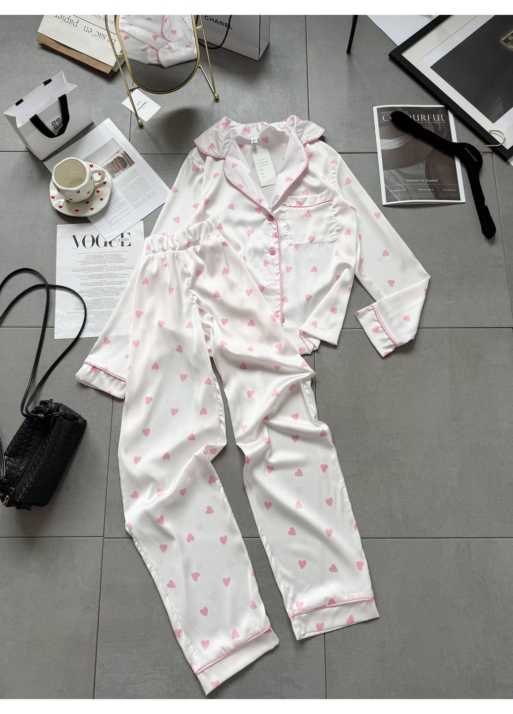 Біла шовкова жіноча піжама Osoblyva