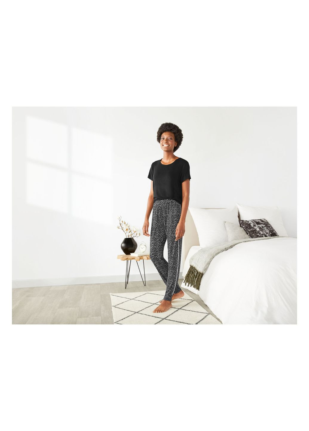 Футболка с вискозой для женщины Lenzing EcoVero 370187 Esmara - (346753219)