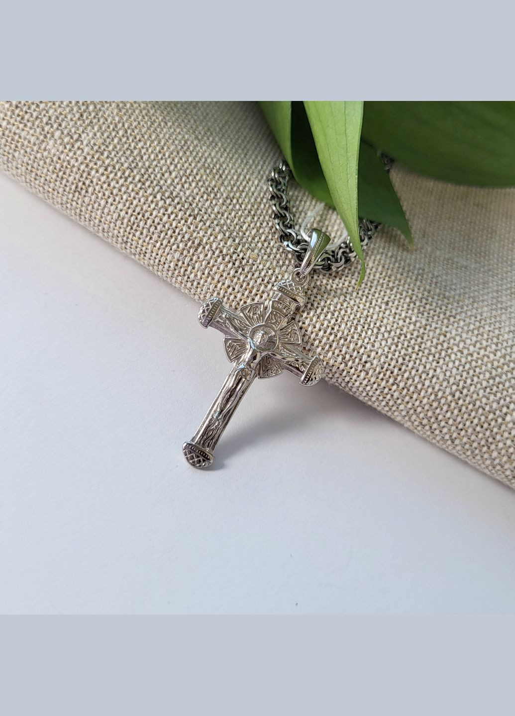 Серебряный прямой крестик Крест с распятием серебро 925 пробы Родированное 89102 2.59г No Brand (306741467)