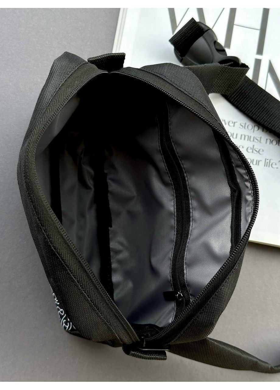 Молодіжна сумка бананка на пояс або через плече з черепами No Brand (350613477)