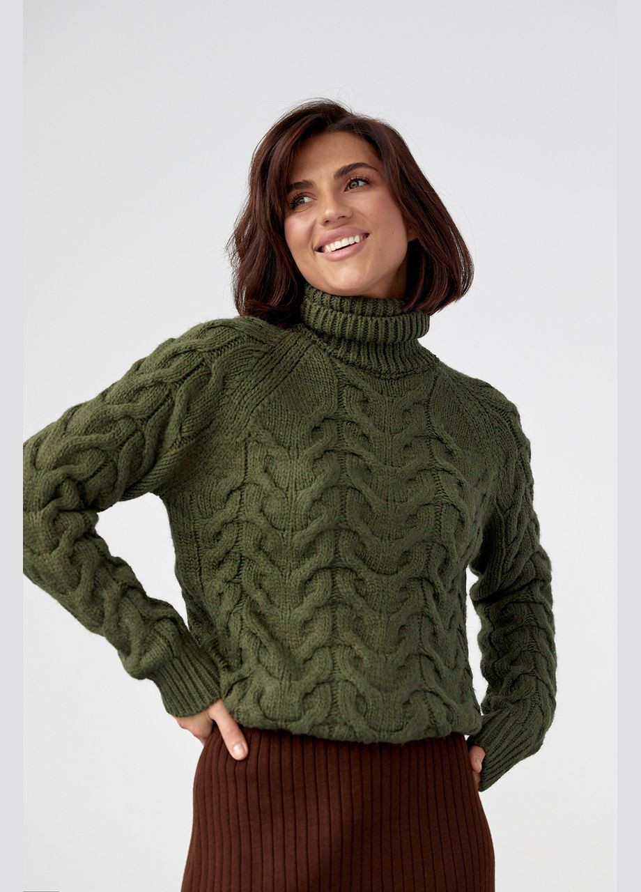 Оливковый (хаки) зимний женский свитер из крупной вязки в косичку 4645 Lurex