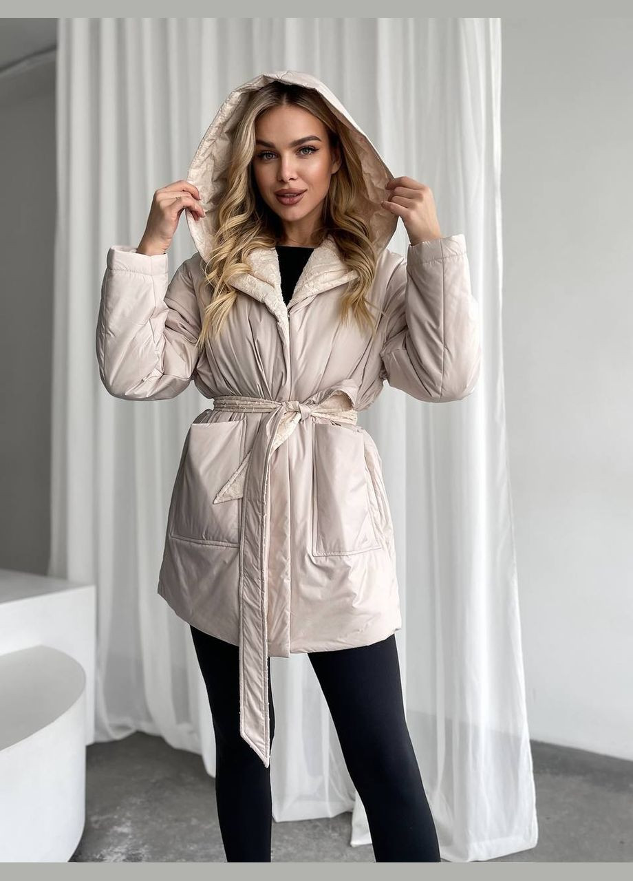 Бежевая женская теплая куртка под пояс цвет бежевый р.46/48 450136 New Trend