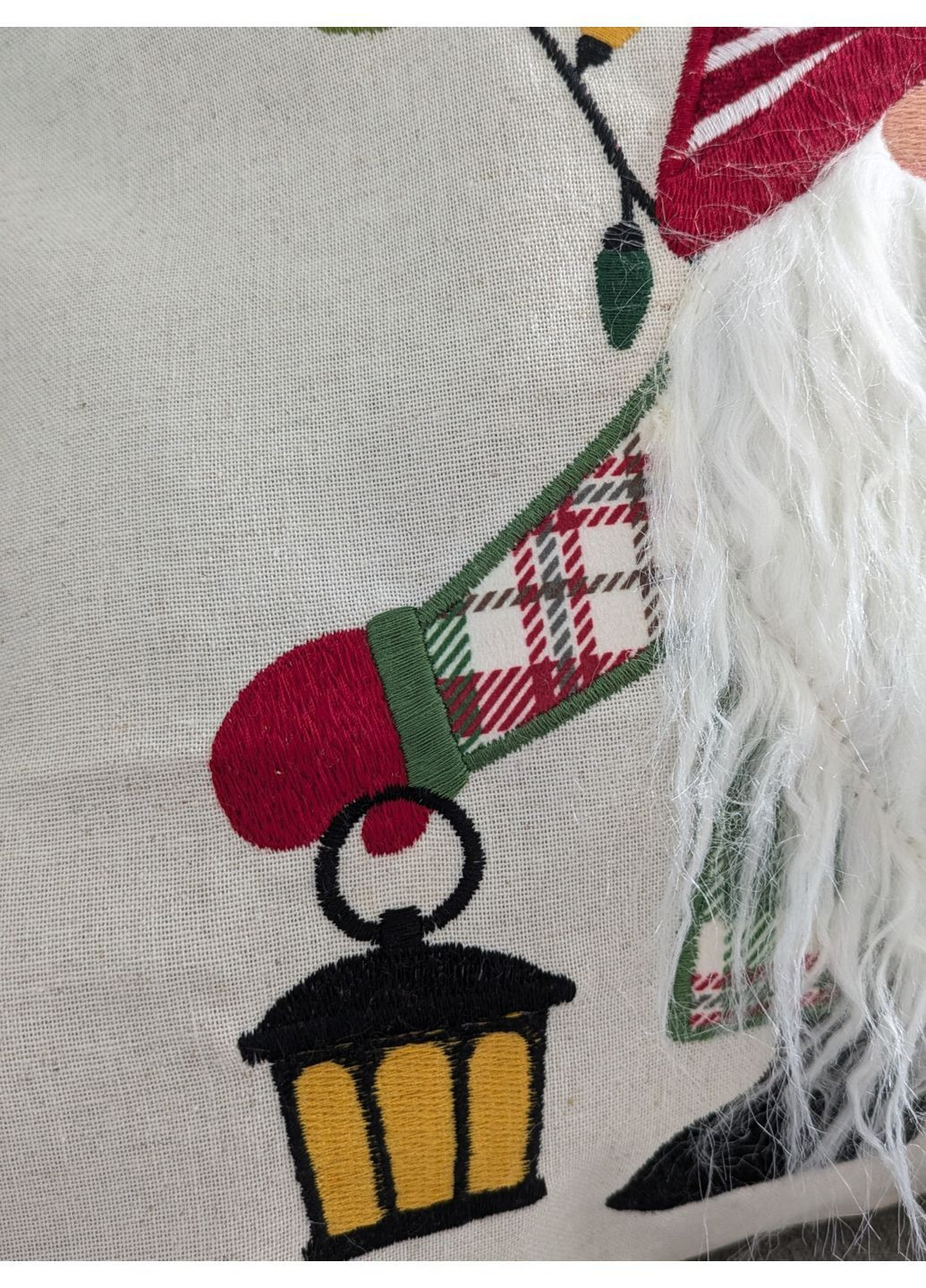 Наволочка на подушку 45х45см новогодний гном с вышитым рисунком No Brand (363187992)