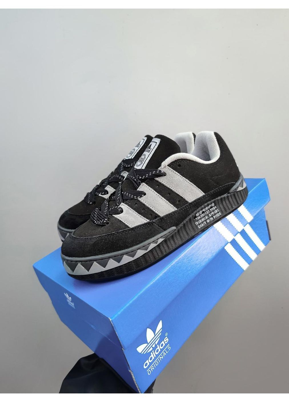 Черные демисезонные кроссовки мужские adidas zx 500 rm black camo адидас zx 500 No Brand